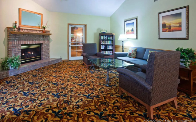 Country Inn & Suites by Radisson, Baxter, MN