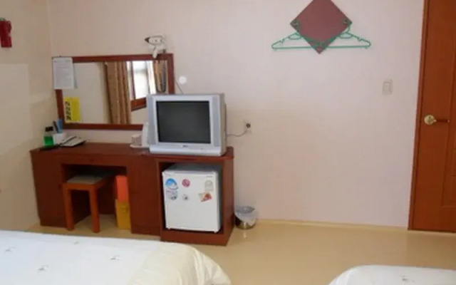 Goodstay Equus Motel