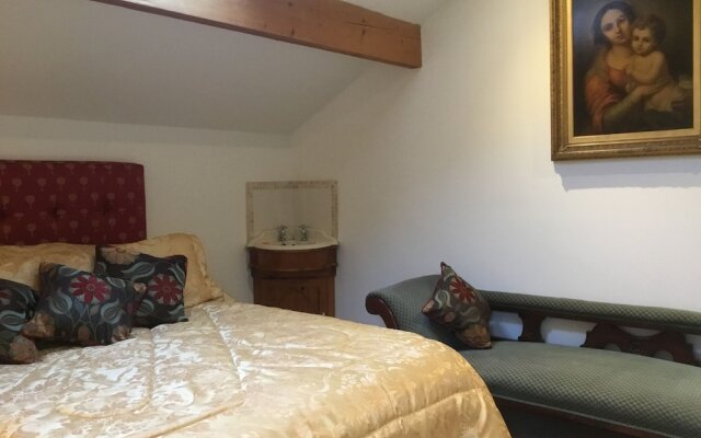 Otley Chevin B&B With Dining