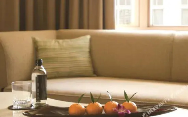 Fairmont Chicago at Millennium Park Gold Experience