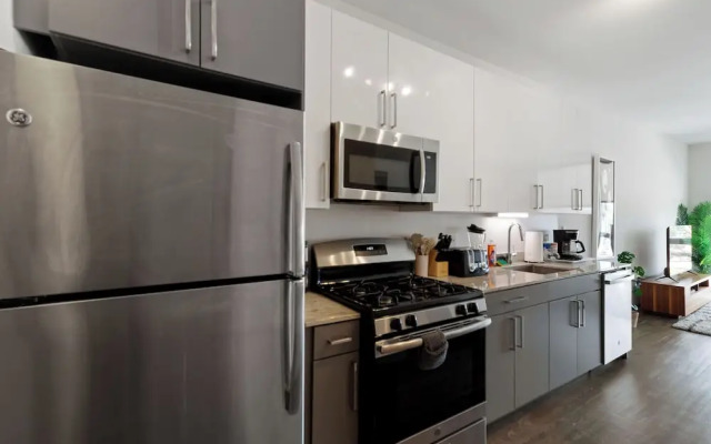 New & Modern  Lux City Escape