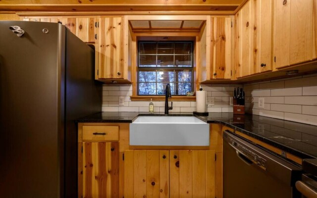 Cabin Creek Fire Pit Hot Tub