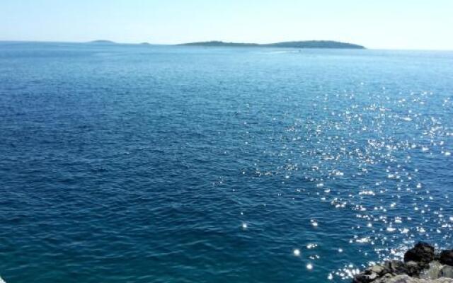 Apartment Primosten Adiomare