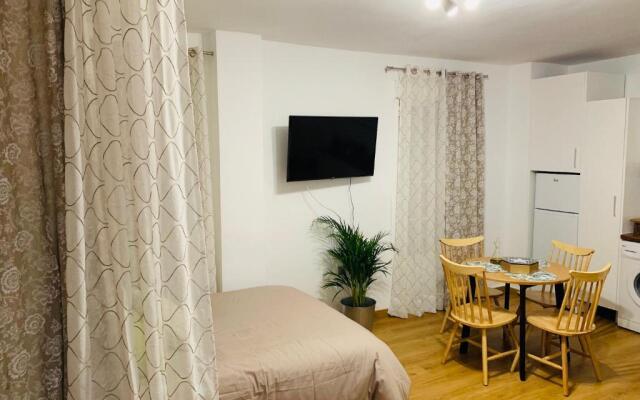 Ana’s Apartment II