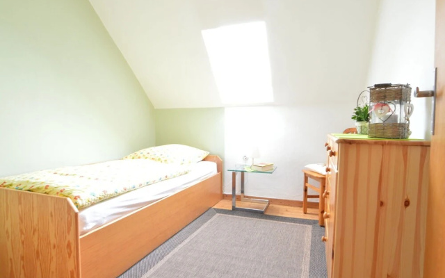 Comfortable Home With Large Sunny Garden In Beautiful Surroundings