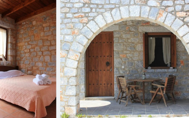 Lalloudes Seaside Accommodation