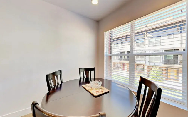 1370 Center Drive Home #6