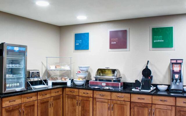 Comfort Inn & Suites