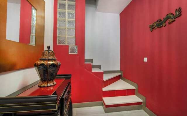 Molucano Themed Rooms
