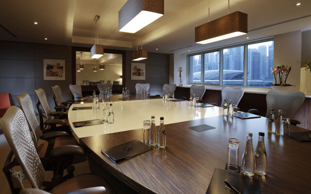Pullman Dubai Jumeirah Lakes Towers - Hotel & Residence