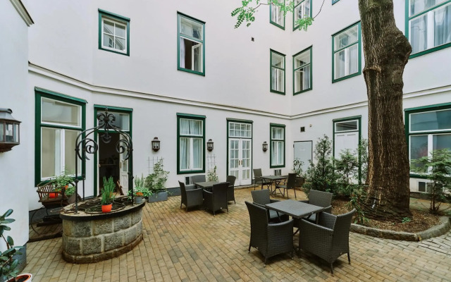 Westbahn Hotel (ex.Arthotel ANA Westbahn)