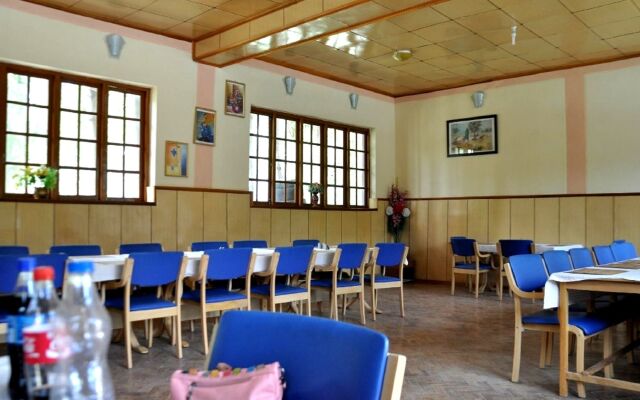 Hotel Abu Palace