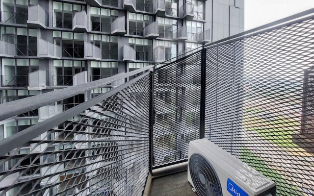 Studio Apartment With Sofa At Carstensz Residence