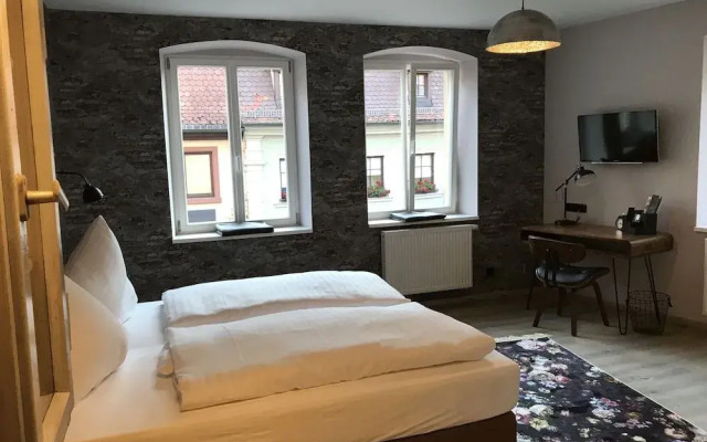 Weinbar Und Hotel Fahraway