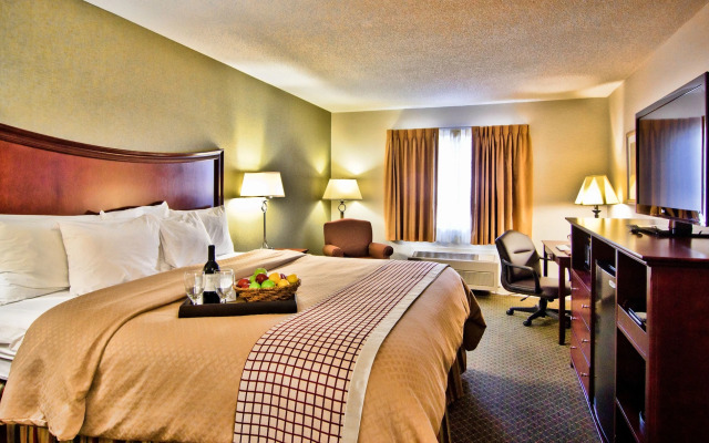 Christopher Inn and Suites