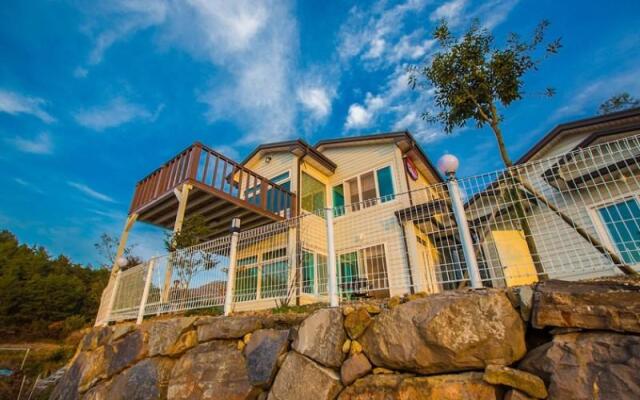 Namhae Badawa Noeul Pension