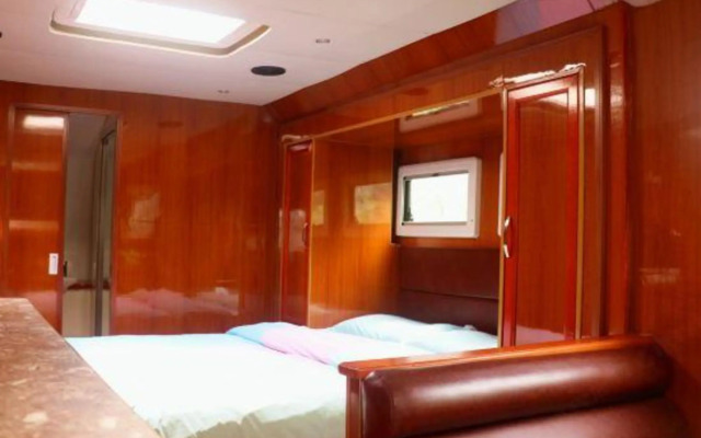 Dongping National Forest Park RV Camp