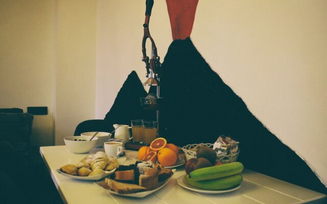 Black Vulcano Suites&Studios
