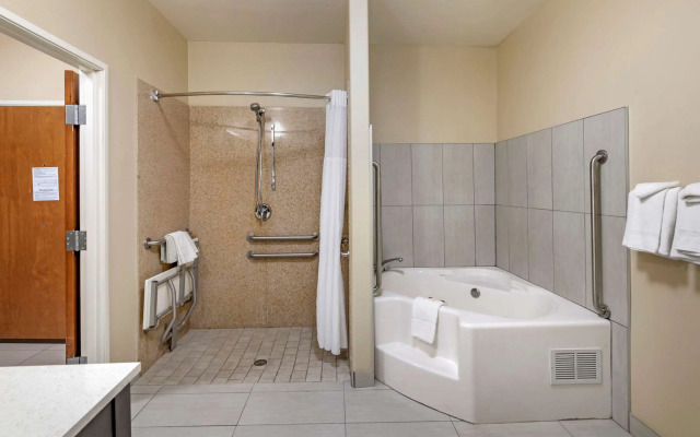 Comfort Inn & Suites Lubbock West