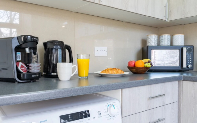 Church View 4 by Tŷ SA - Free parking