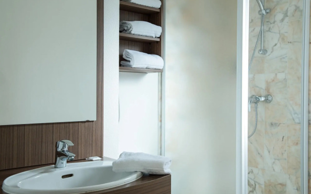 Brit Hotel Angers Parc Expo - L'Acropole