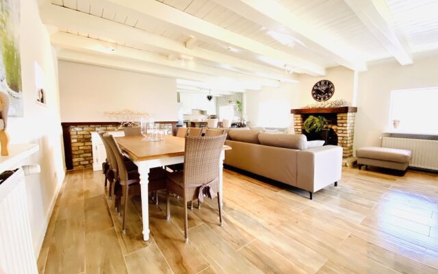 Spacious Holiday Home in Middelkerke near Belgian Coast