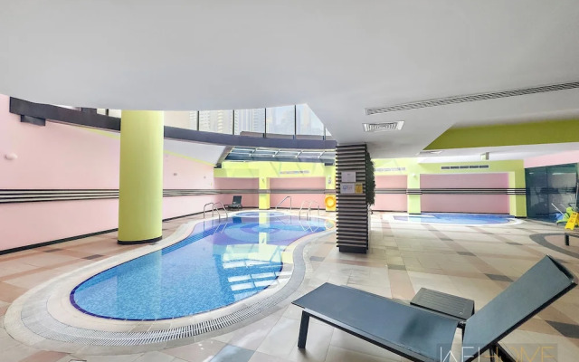 WelHome - Stunning High-Rise with Canal View Near MarinaMall