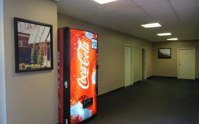 Athabasca Valley Inn & Suites