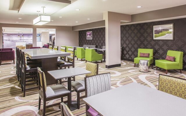 La Quinta Inn & Suites Cedar Rapids