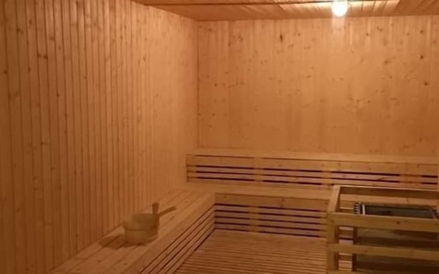 R&F Princess Cove by Wong