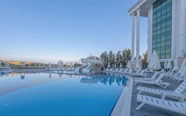 Roma Beach Resort & Spa