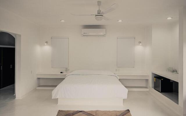 Royal Palm Bacalar Cabañas & Lagoon Club