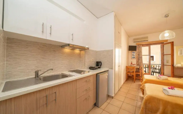 Alexatos Studios & Apartments