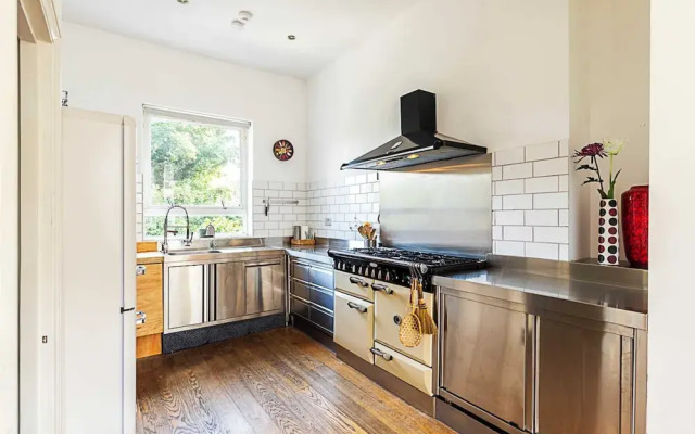 Retro Charm and Modern Comforts