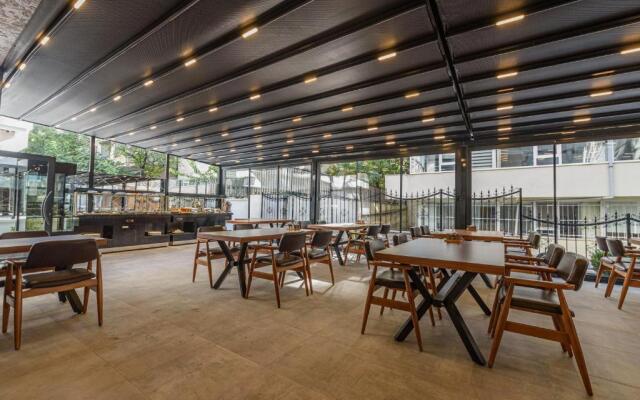 DS Regulus Otel