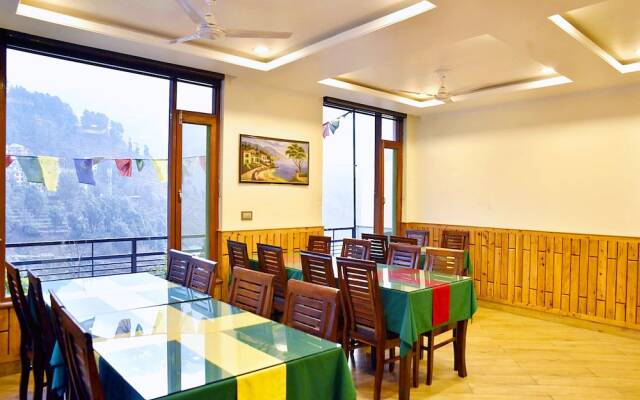 OYO 6962 Hotel Wood Castle
