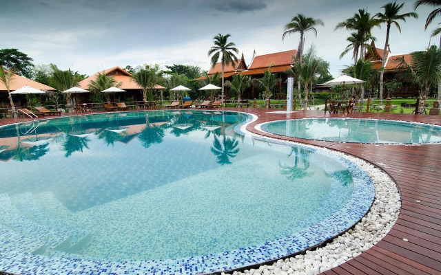 Maikaew Damnoen Resort