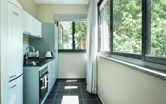 Elegant 1BR Dizengoff Apt by Sea N' Rent