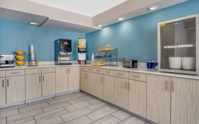 Days Inn by Wyndham Albany SUNY
