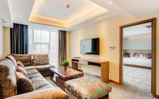 Longyun Hotel