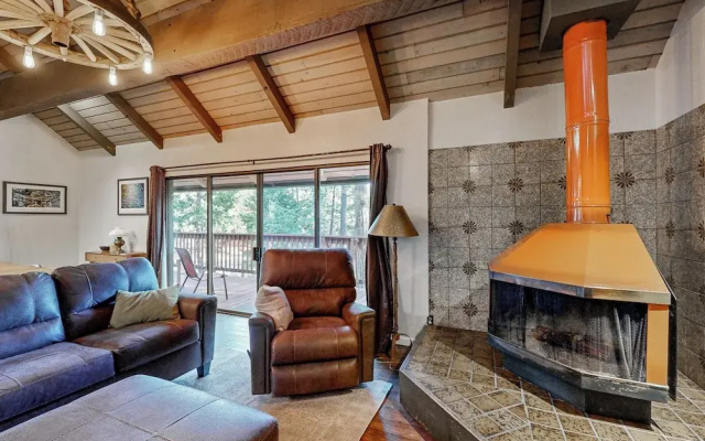 Walk to Golf & Restaurants: Serene Twain Harte Gem