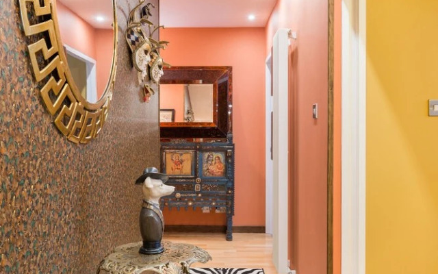 Quirky 1 Bedroom Apartment Next to Holyrood Palace