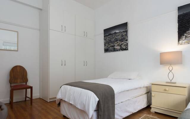 Chesterfield House 7