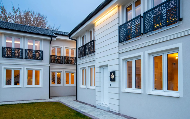 Garni Hotel Royal Crown