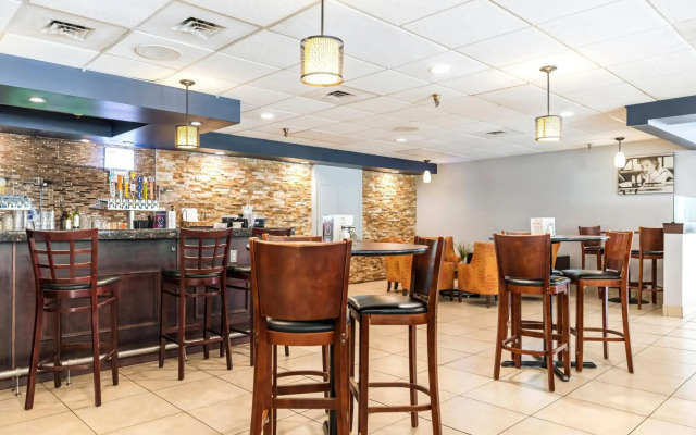 Kahler Inn and Suites - Mayo Clinic Area