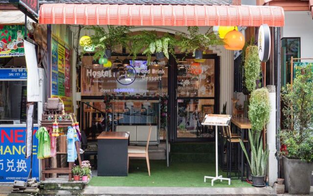 Starnong Café & Hostel