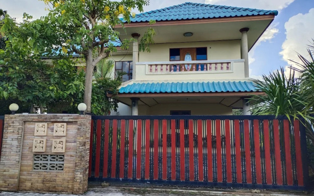 For Friends 512 House