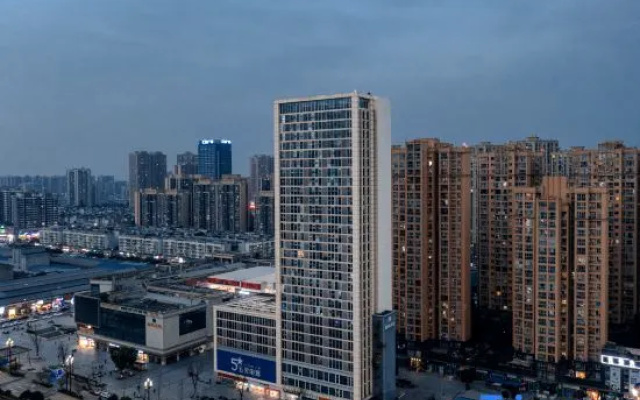 IGenie Love Elf·Wanzhao E-sports Hotel (Chengdu Dafeng Phoenix Mountain Sports Park) – Outside – Chengdu
