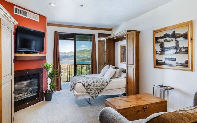 Lake View Ski Chalet