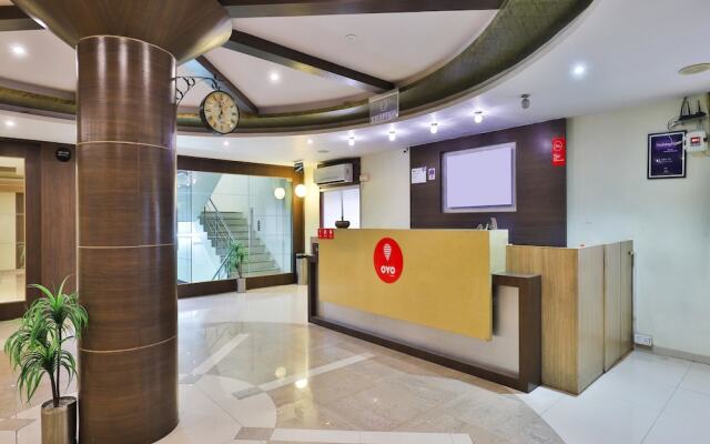 OYO 14296 The Galaxy Hotel